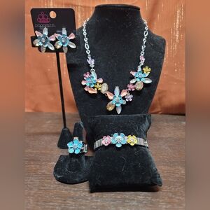 Paparazzi Multicolor Floral Jewelry Set